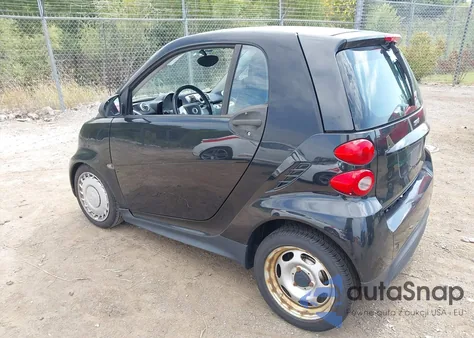 2013 Smart Fortwo Pure из США, поврежденный, VIN WMEEJ3BA3DK606754